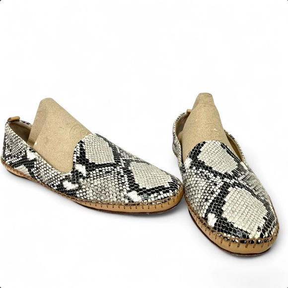 Veronica Beard Shoes - Veronica Beard Jaide Snake Print Moccasin Loafer Size 8M Slip on Flats Exotic